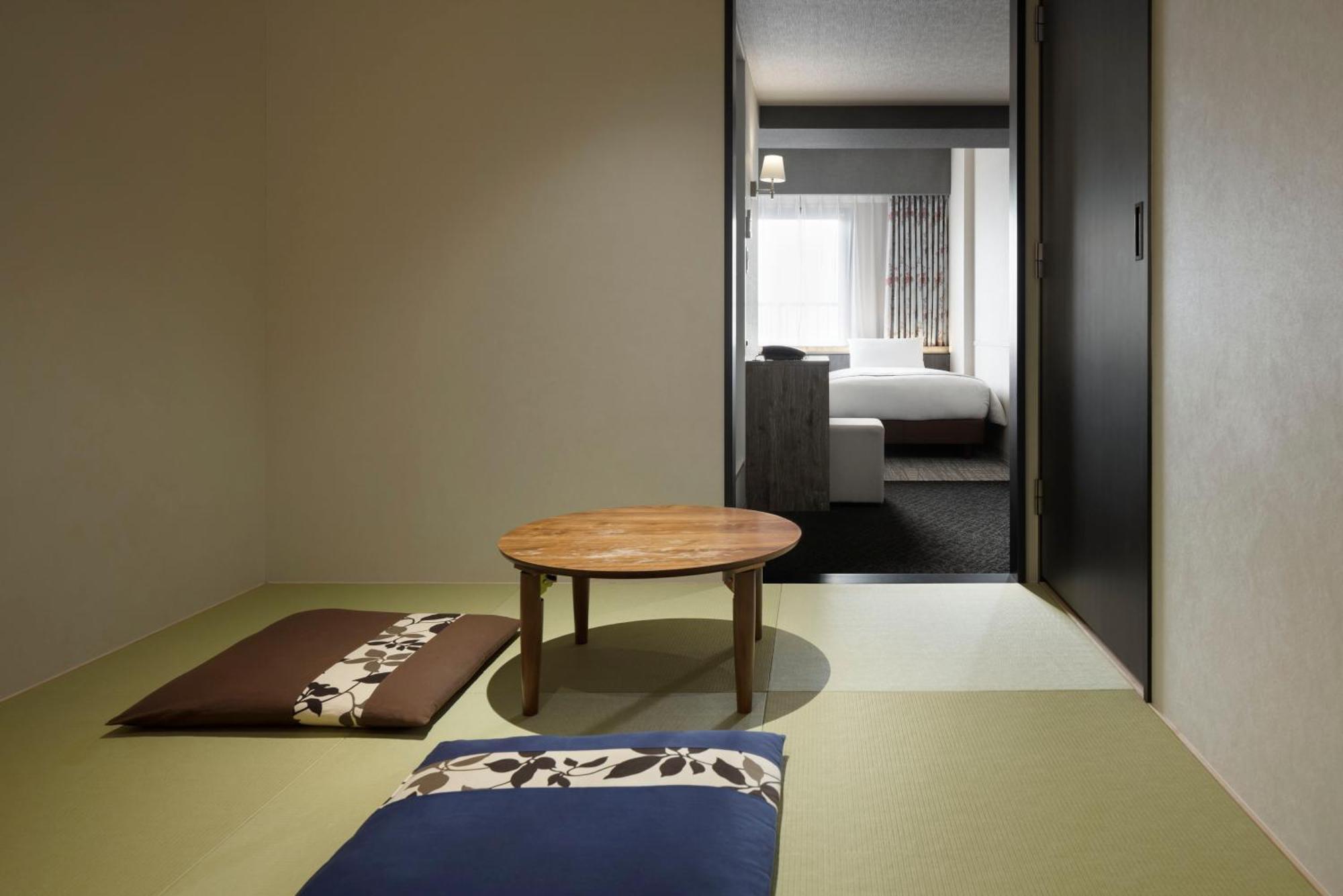 The B Osaka-Shinsekai Hotel Bagian luar foto